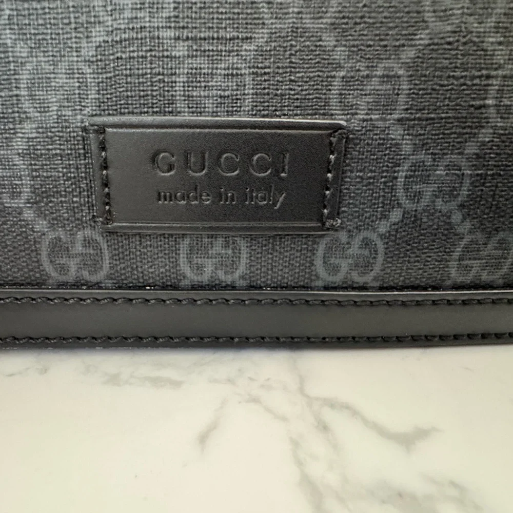 Gucci GG Supreme Messenger Bag